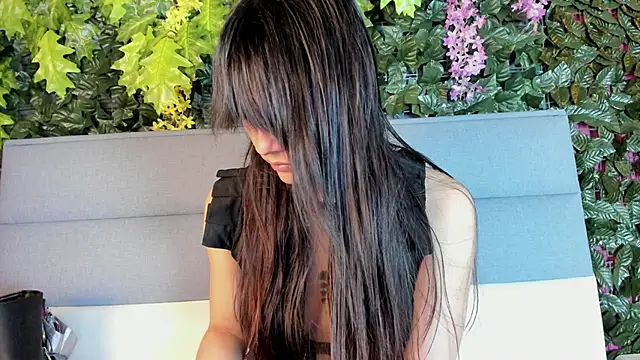 Snapshot of Sophy_SmileSweet chatting on 02.21.25 Sophy SmileSweet online show from 02.21.25