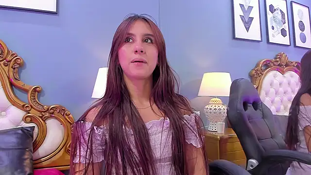 AlanaJones1 online show from 02.14.25