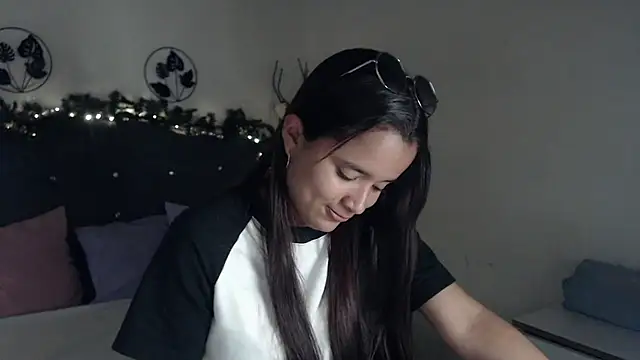 mia sweetdc online show from 12.13.24