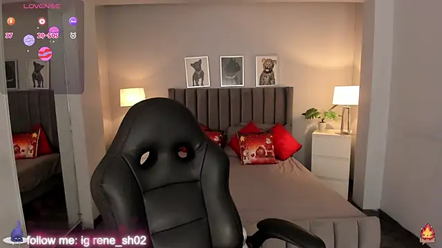 Snapshot of renee_shelby_ chatting on 12.18.24 renee shelby online show from 12.18.24