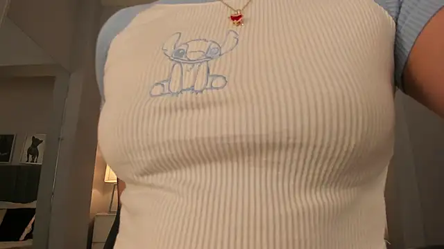 Snapshot of renee_shelby_ chatting on 03.11.25 renee shelby online show from 03.11.25