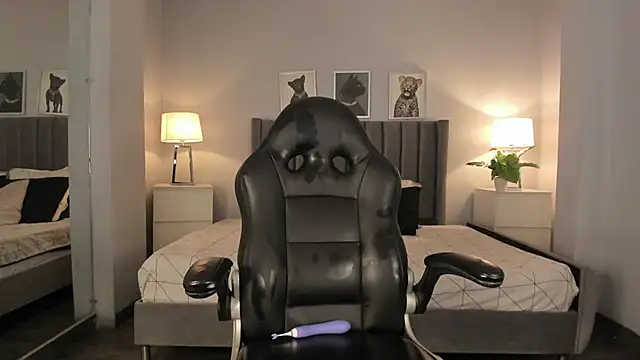 Snapshot of renee_shelby_ chatting on 03.12.25 renee shelby online show from 03.12.25