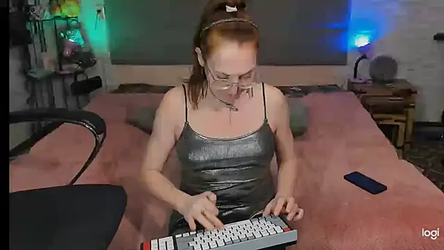 JessicaFamee online show from 01.11.25