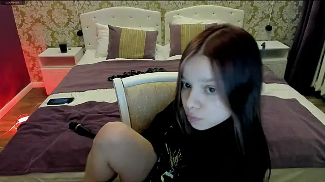 crystal lilith online show from 01.29.25
