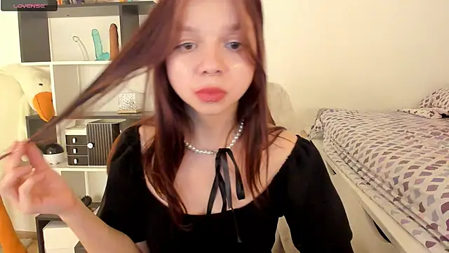 crystal lilith online show from 02.22.25