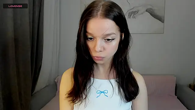 Snapshot of crystal_lilith chatting on 05.28.26 crystal lilith online show from 05.28.26