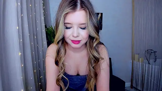 FollowLovee online show from 03.10.25