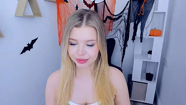 FollowLovee online show from 11.02.25