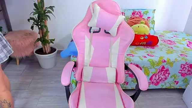 Sofi Martinezz0 online show from 10.04.25