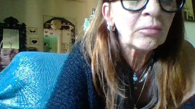 Snapshot of gildamilf chatting on 05.15.26 gildamilf online show from 05.15.26