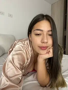 Latina vanessa online show from 12.14.24