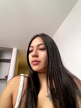 Latina vanessa online show from 10.12.25