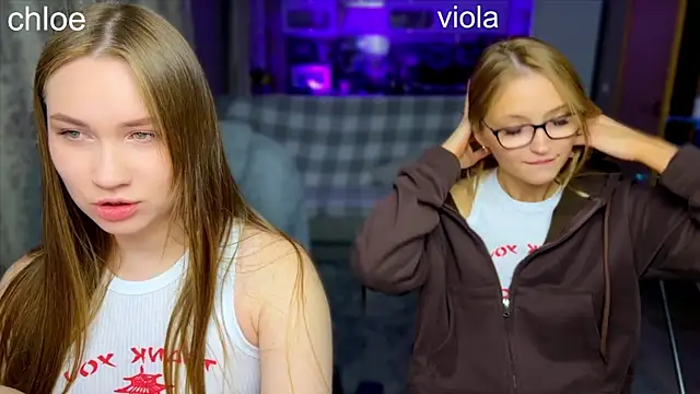 Snapshot of ChloeMillerMeow chatting on 10.11.25 ChloeMillerMeow online show from 10.11.25