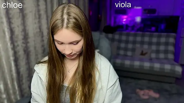 Snapshot of ChloeMillerMeow chatting on 11.10.25 ChloeMillerMeow online show from 11.10.25