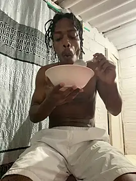 Larry-n-clouds online show from 12.15.25