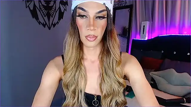 Snapshot of camila_hootie chatting on 12.16.24 camila hootie online show from 12.16.24