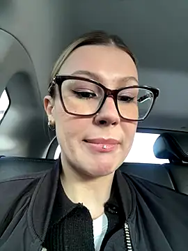 RinaCat online show from 10.14.25