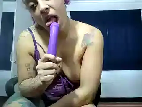 Snapshot of Cata_Blue__ chatting on 01.04.25 Cata Blue online show from 01.04.25