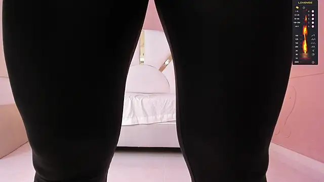 Donnapaul online show from 01.24.25