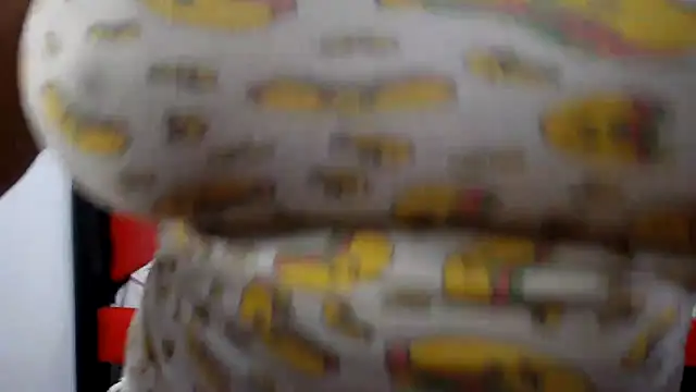 Sweettei online show from 10.18.25