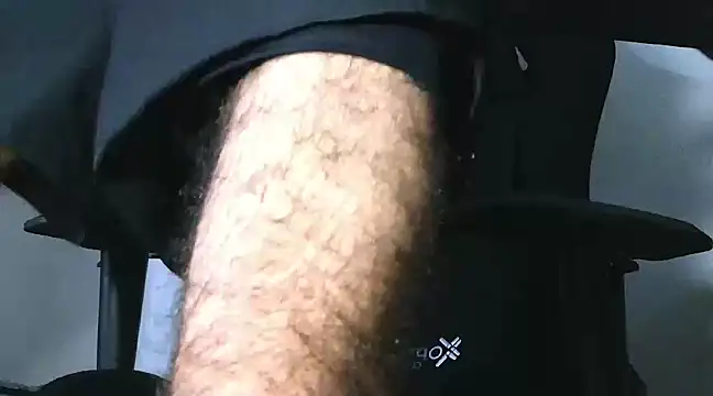 Snapshot of Luan-wood chatting on 03.15.25 Luan-wood online show from 03.15.25