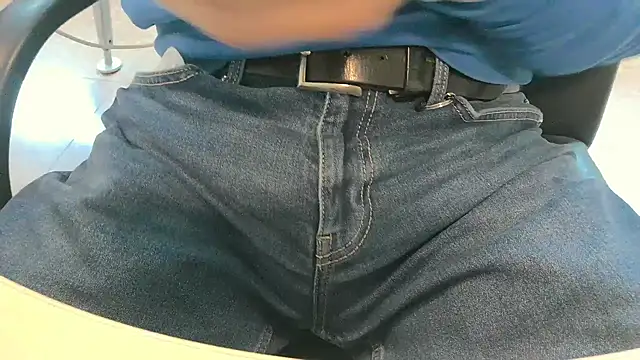 alessandroman2114 online show from 04.14.26