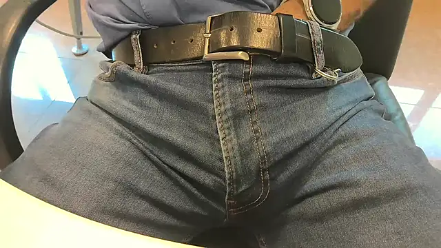 alessandroman2114 online show from 04.21.26