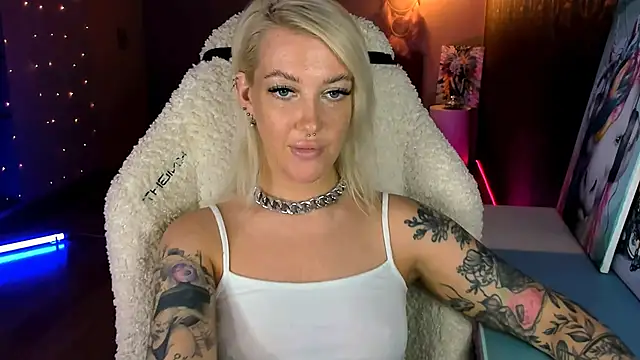 Snapshot of tykioty_Miley chatting on 07.18.26 tykioty Miley online show from 07.18.26