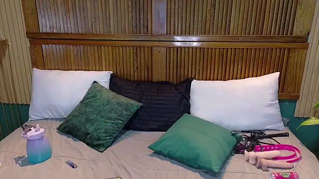 Snapshot of Eli666uwu chatting on 10.11.25 Eli666uwu online show from 10.11.25