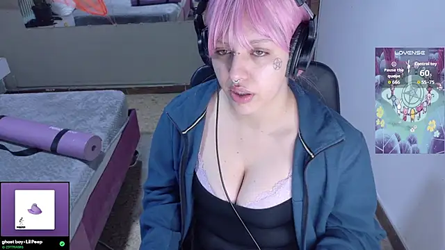 Snapshot of Eli666uwu chatting on 10.20.25 Eli666uwu online show from 10.20.25