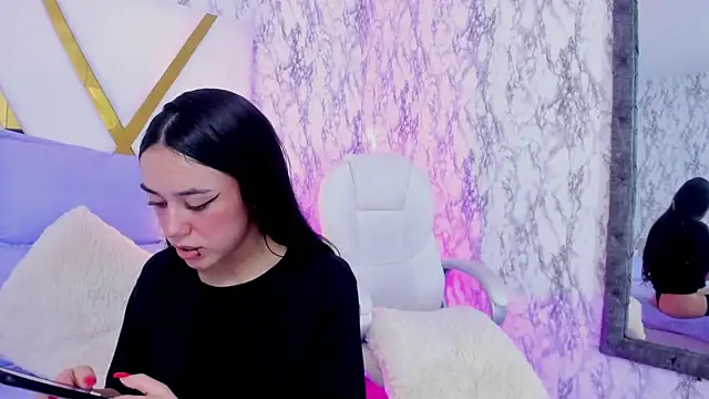 Athziry  online show from 12.16.24