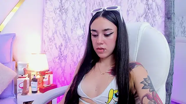 Athziry  online show from 01.30.25