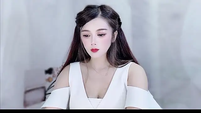 Snapshot of VIWVI chatting on 06.16.26 VIWVI online show from 06.16.26