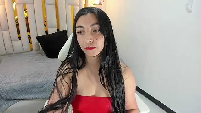 Karla hernandez  online show from 02.05.25