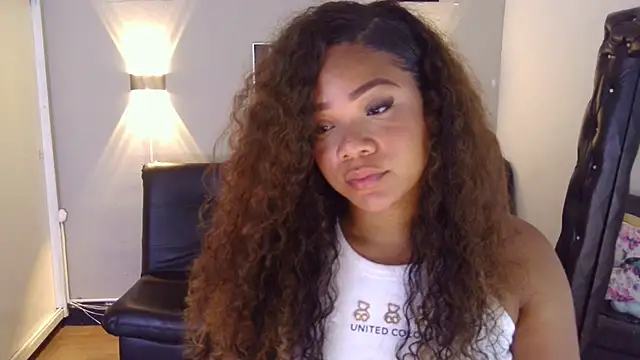 ashley Tompson1 online show from 01.10.25