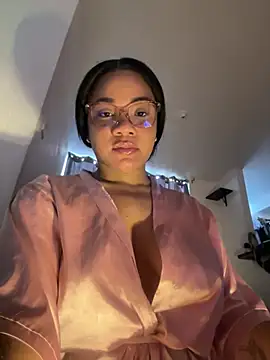 ashley Tompson1 online show from 02.20.26