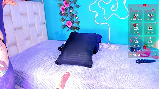 Snapshot of Im_foxy01 chatting on 11.11.25 Im foxy01 online show from 11.11.25