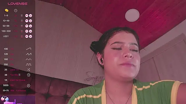 Sofi Blossom online show from 02.02.25