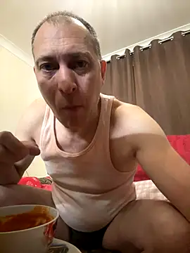 Snapshot of meateater1 chatting on 11.03.25 meateater1 online show from 11.03.25