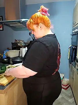 Snapshot of bbw_olive_peach chatting on 02.23.25 bbw olive peach online show from 02.23.25