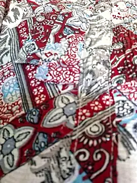 Priya Bong online show from 04.12.26