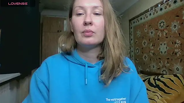 AnnaXLovers online show from 10.14.25