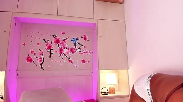 tamaraa smiith online show from 10.04.25