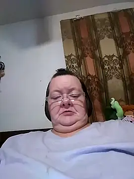 Bayou Woman68 online show from 04.13.26