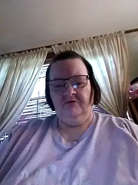 Snapshot of Bayou_Woman68 chatting on 05.05.26 Bayou Woman68 online show from 05.05.26