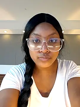 Snapshot of Adelehottman chatting on 09.30.25 Adelehottman online show from 09.30.25