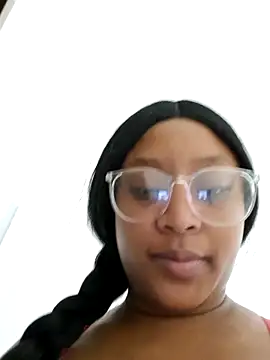 Snapshot of Adelehottman chatting on 10.06.25 Adelehottman online show from 10.06.25