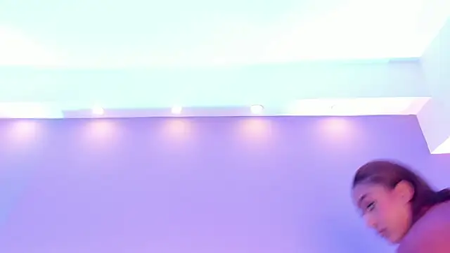 Adelehottman online show from 03.29.26