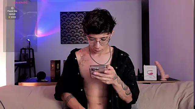 Snapshot of im__thomass chatting on 12.23.25 im thomass online show from 12.23.25