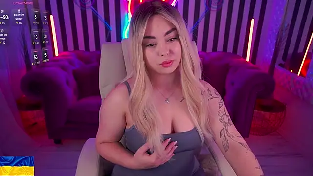 SusieWood online show from 04.22.26